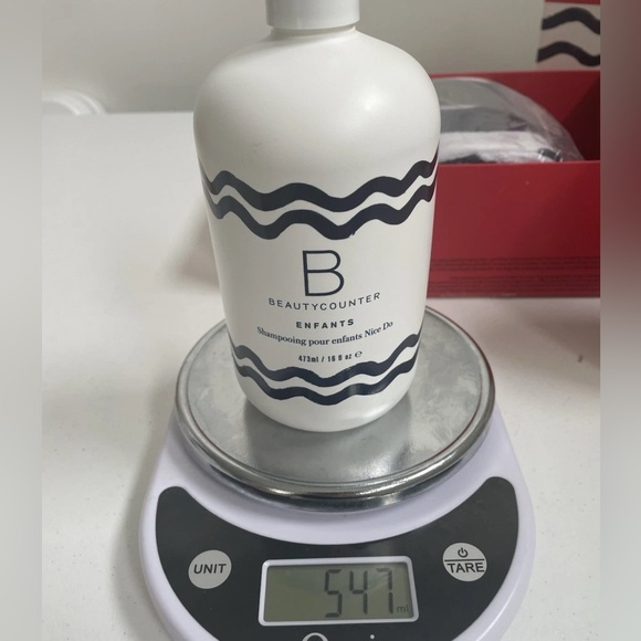 Beautycounter Splashtime Kid’s Set Gift NEW IN BOX + Towel - Picture 7 of 8